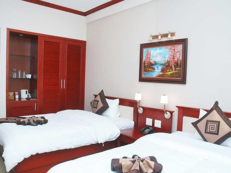 Hoa Nam Hotel Hanoi Exterior photo